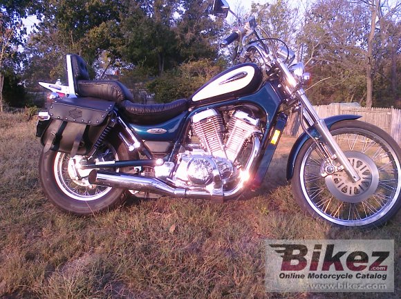 1998 Suzuki VS 800 GL photo